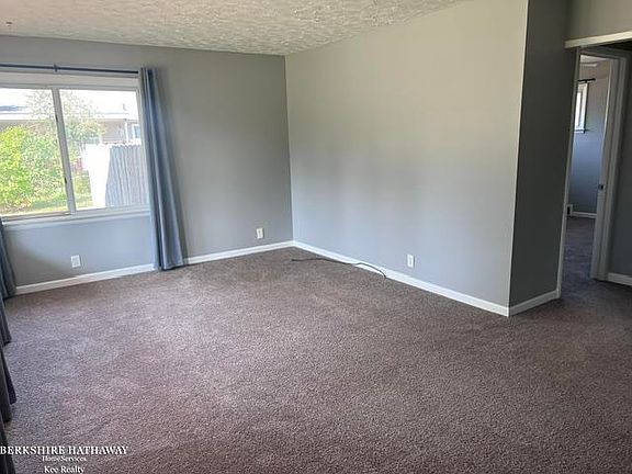 3rd image of 22633 E Schafer St