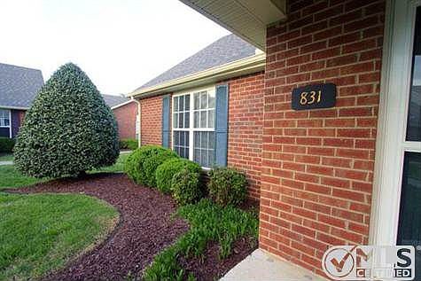 2nd image of 831 E Northfield Blvd