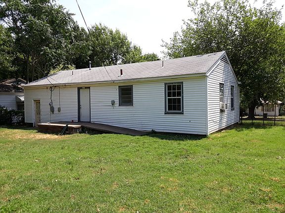 5th image of 1238 N Braden Ave