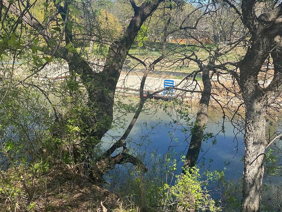 2nd image of 247 La Serena Loop