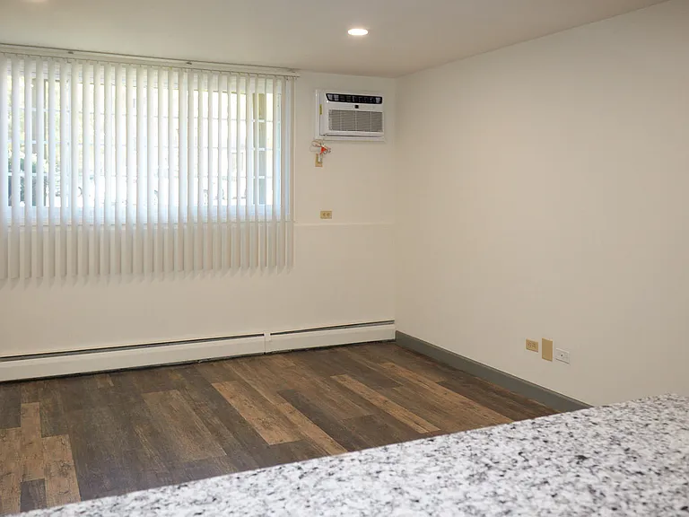 Willow Run Apartments — Photo 28