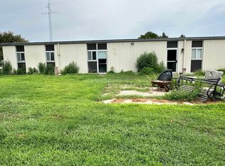 1103 Central St, Oxford, NE 68967