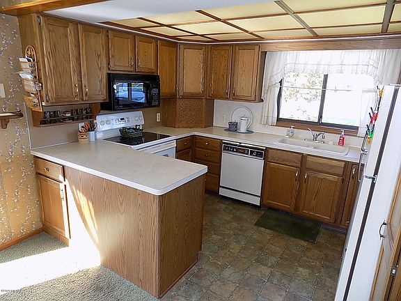 4th image of 706 Waterview Ct SW