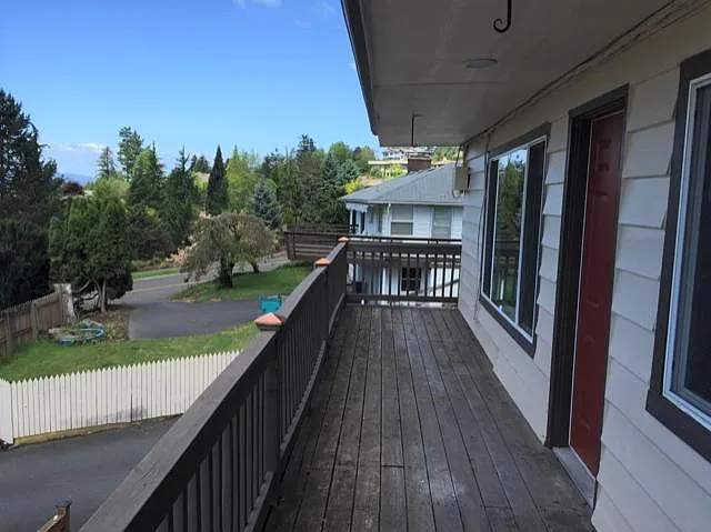 2102 NW Kelly Dr #11 — Photo 10