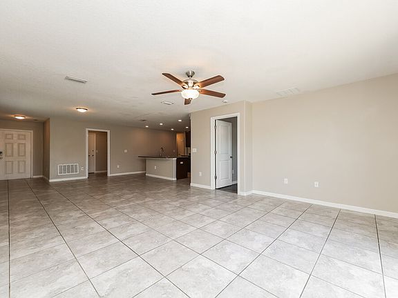 3rd image of 1505 Climbing Dayflower Dr