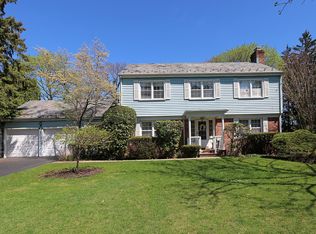 345 Kensett Rd, Manhasset, NY 11030