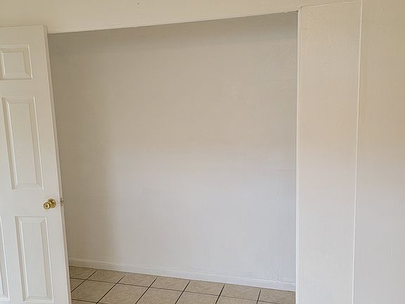 2nd image of 1528 43rd Ave