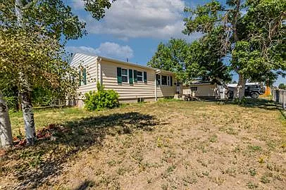 2 bed, 1200 sqft, $995 — Photo 2