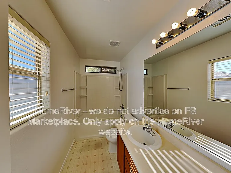 6435 W Sophie Ln — Photo 11