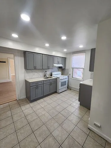 82-03 Myrtle Ave #2 Photo 1