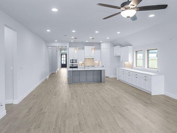 2nd image of 26808 Wayland Ct