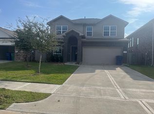 110 Kelly St, Angleton, TX 77515