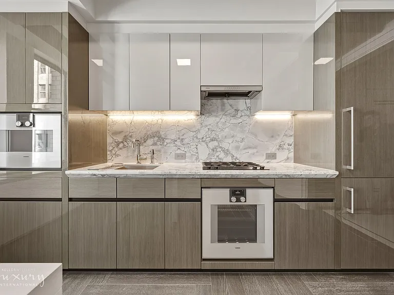 301 Park Ave #2004 — Photo 10