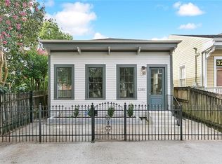 3240 Laurel St, New Orleans, LA 70115
