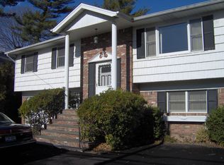 140 E Rockaway Rd, Hewlett, NY 11557