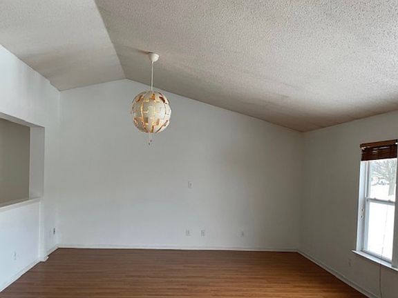 4th image of 10056 Clear Creek Cir