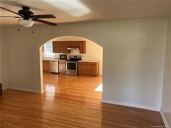2nd image of 123 Loy Ave