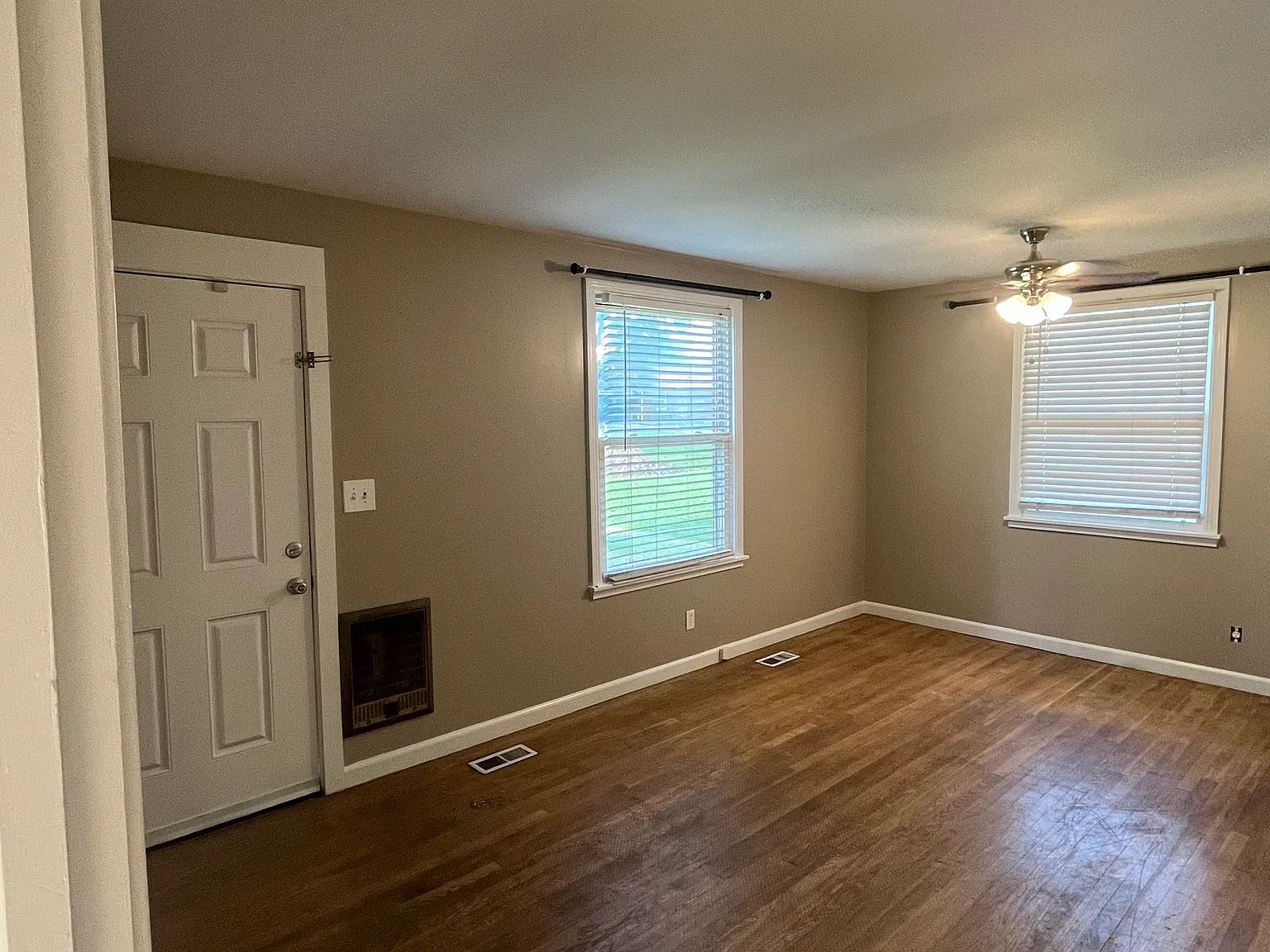 207 Desoto Drive — Photo 3