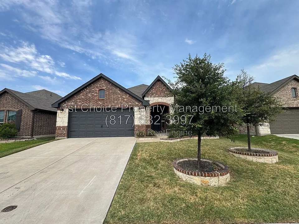 1229 Royal Meadows Trl