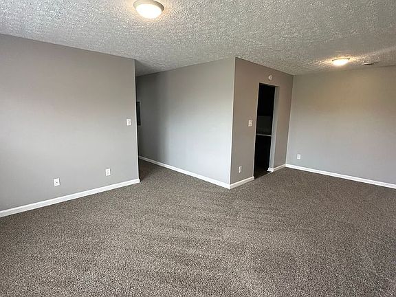 4th image of 3885 Northeast Dr APT H