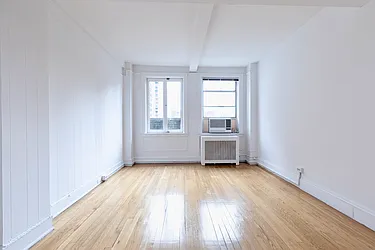 Rented by Manhattan Realty Group