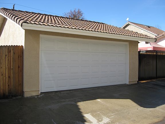 2nd image of 23906 Parkland Ave
