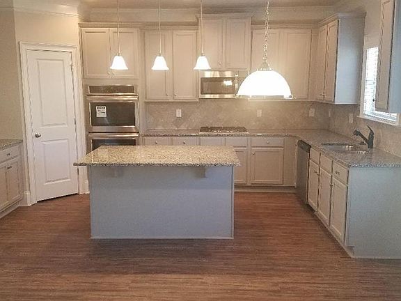 5th image of 2259 Ginger Lake Dr NE