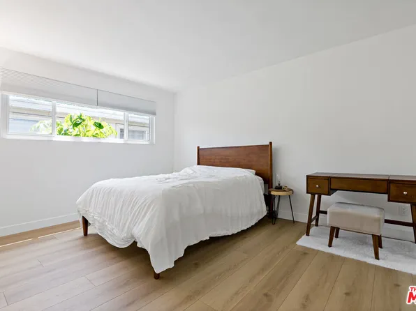 20159 Cohasset St Unit 3, Winnetka, CA 91306