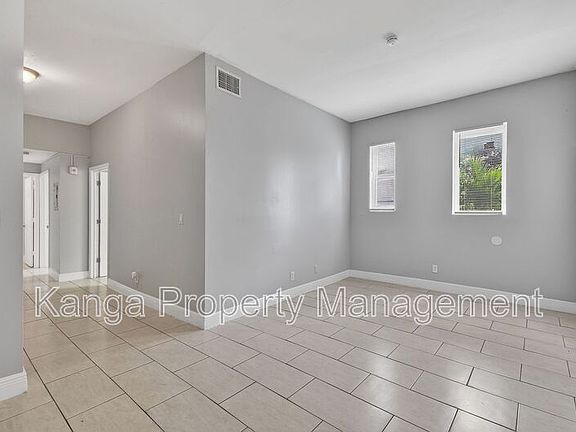5th image of 1401 Division Ave #101