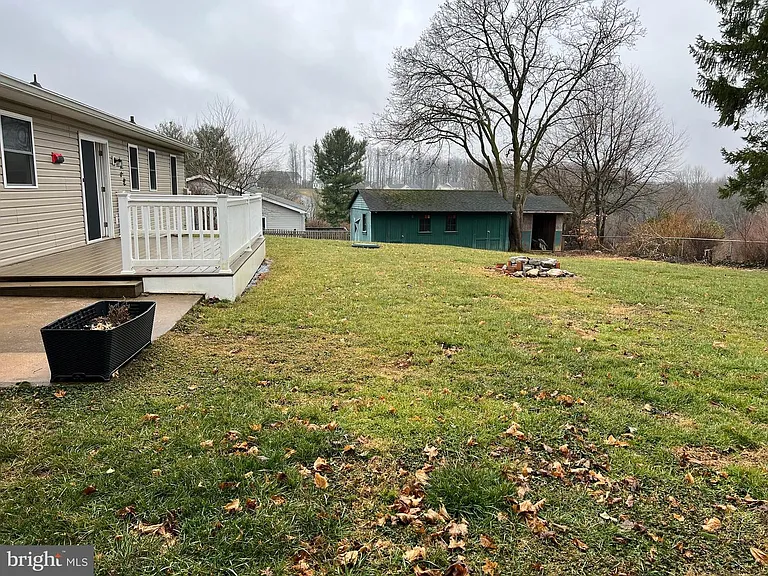 810 Wisteria Dr — Photo 34