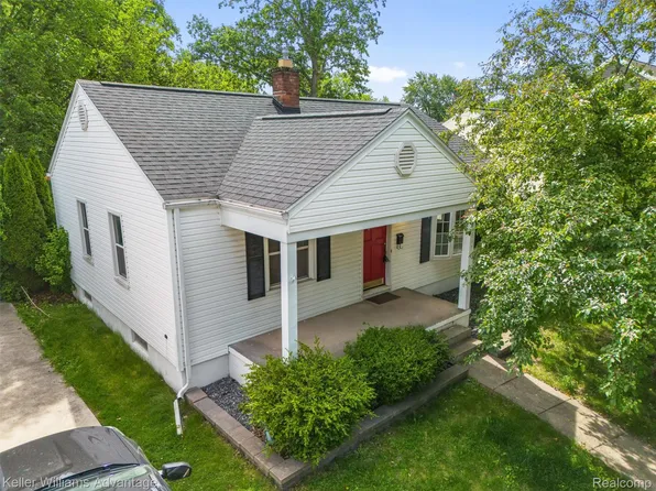 617 S Edgeworth Ave, Royal Oak, MI 48067