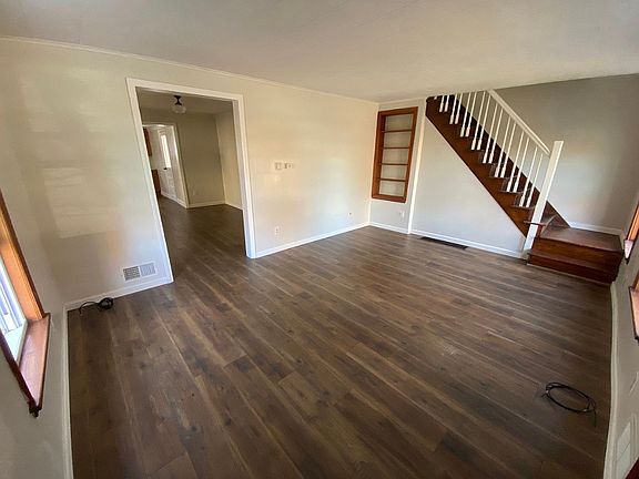 5th image of 58 Hudson Ave #1