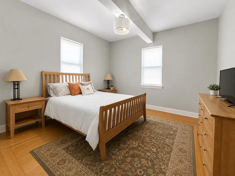 13 Pomeworth St #1R — Photo 1