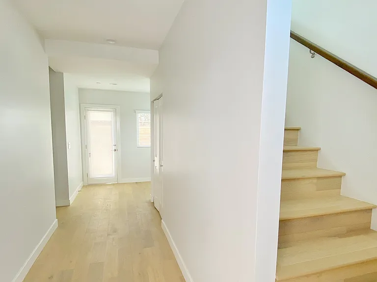 4720 W 164th St — Photo 2