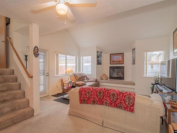 3rd image of 2563 Garfield Dr