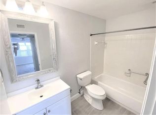 150 41st Ave N #302, Saint Petersburg, FL 33703