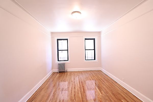 1st image of 13270 Sanford Ave APT 1I