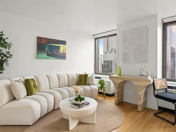 100 West 39th Street image 1 of 9