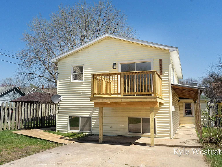 front of home (deck is for Unit 1)