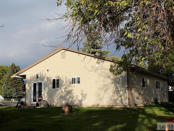 2nd image of 230 N Monte Vista Ave