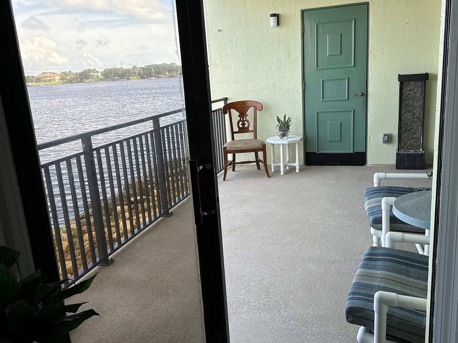 2 bed, 1690 sqft, $2,000 — Photo 3