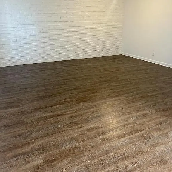710 W McNeese St — Photo 6