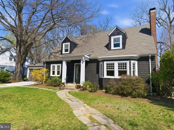 2307 N Wakefield St, Arlington, VA 22207