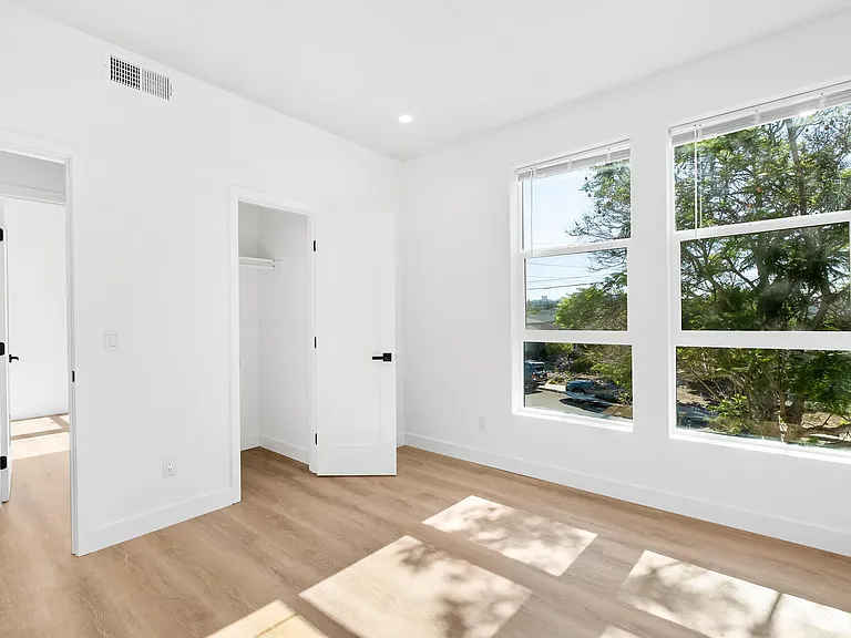 5247 Rincon St — Photo 24