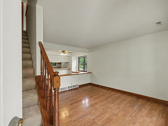 2nd image of 1111 Plymouth Dr APT A