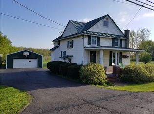 11075 Maple Ridge Rd, Medina, NY 14103