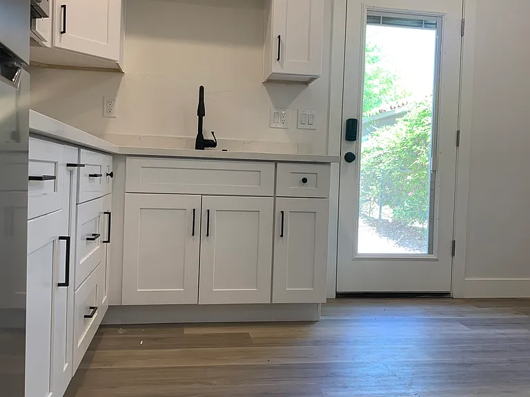 Bright, spacious kitchen area