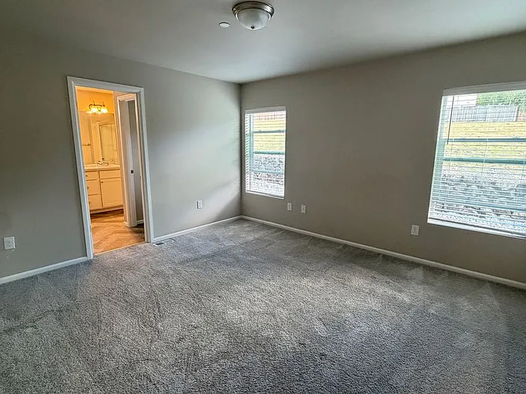 3560 Hoffman Hill Blvd — Photo 11