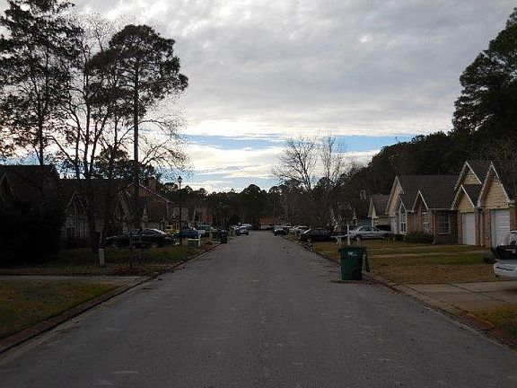 5th image of 3050 Yorktown Cir