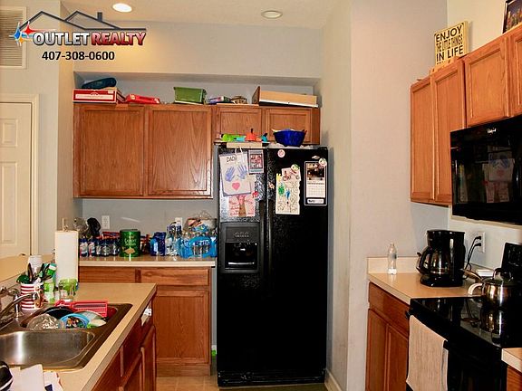 3rd image of 2911 Grafton Dr